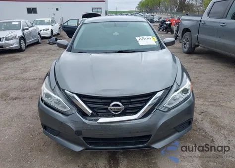 2017 Nissan Altima 2.5 S z USA, uszkodzony, nr VIN 1N4AL3AP8HN364874